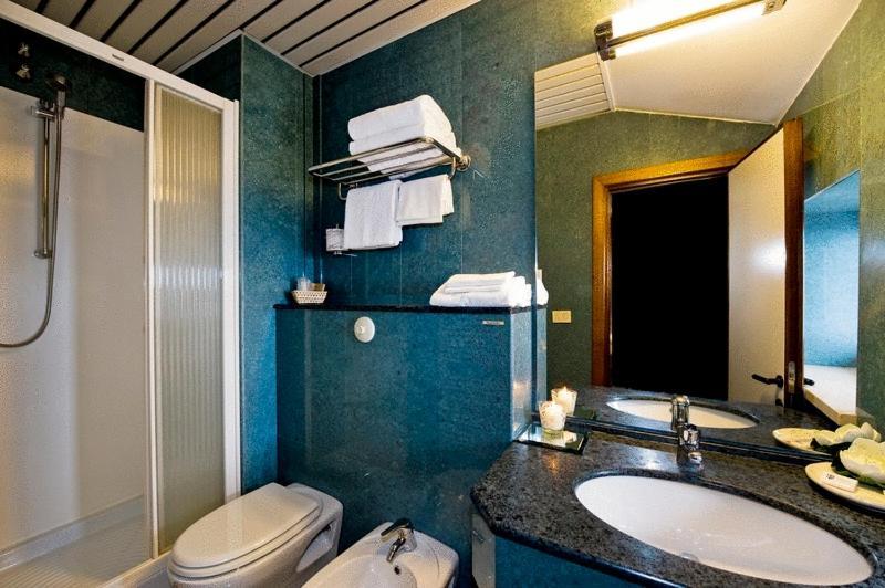 Hotel Il Castello Ассізі Екстер'єр фото
